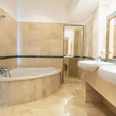 Marbella * Costa Adeje (Tenerife)