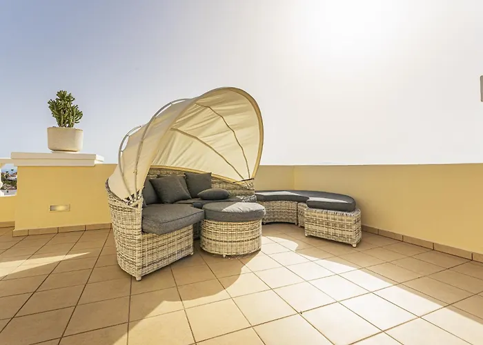 Marbella * Costa Adeje (Tenerife)