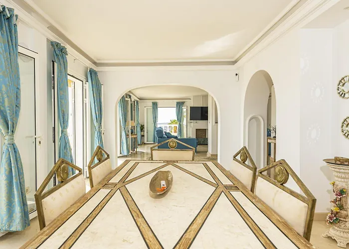 Marbella * Costa Adeje (Tenerife)